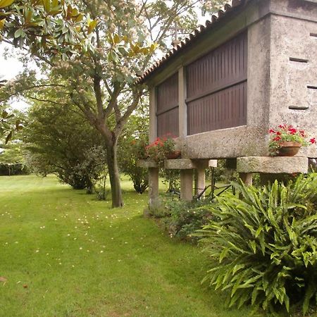ビラノーバ・デ・アロウサ Vivienda Tradicional Con Jardin Y Patio Interiorヴィラ エクステリア 写真