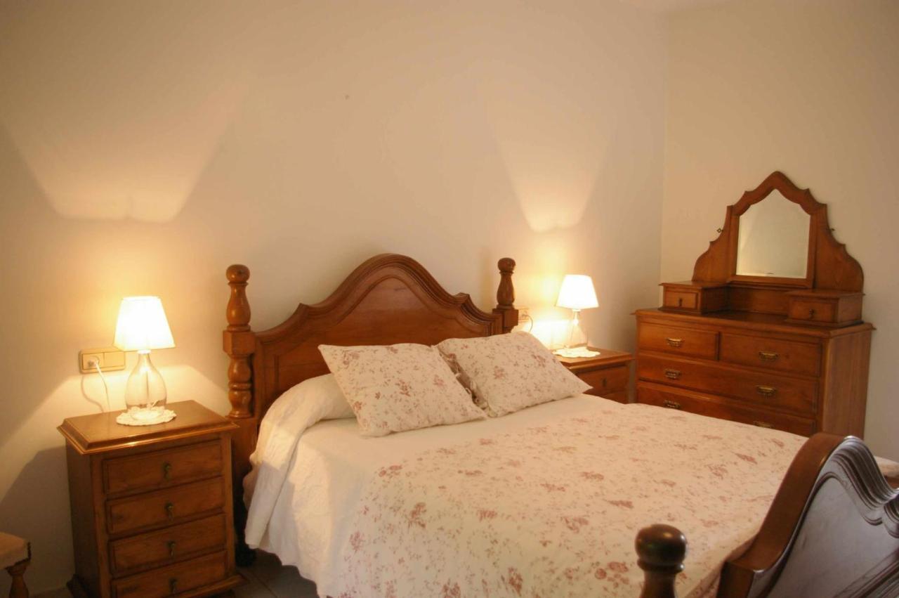 ビラノーバ・デ・アロウサ Vivienda Tradicional Con Jardin Y Patio Interiorヴィラ エクステリア 写真